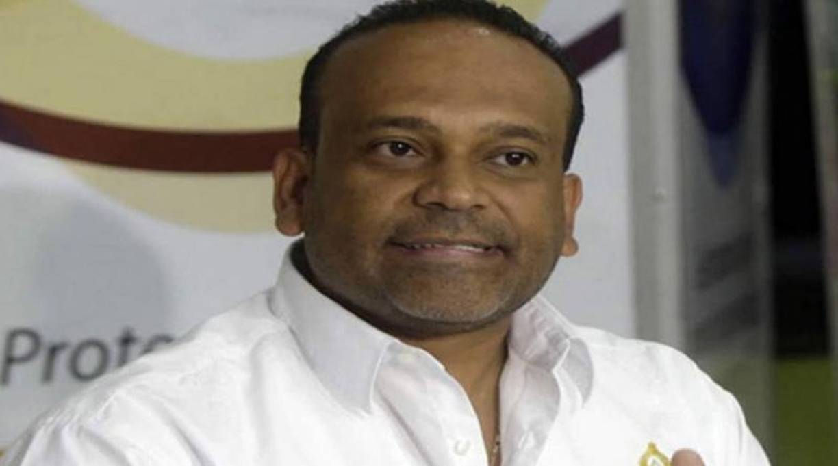 Finalmente, cuentas bancarias y productos financieros congelados registrados a nombre del exministro de Mi Ambiente, José Antonio Galdámez (esposo de Carol Vanessa Alvarado) y de la extinta Hilda Rosario Hernández Alvarado.