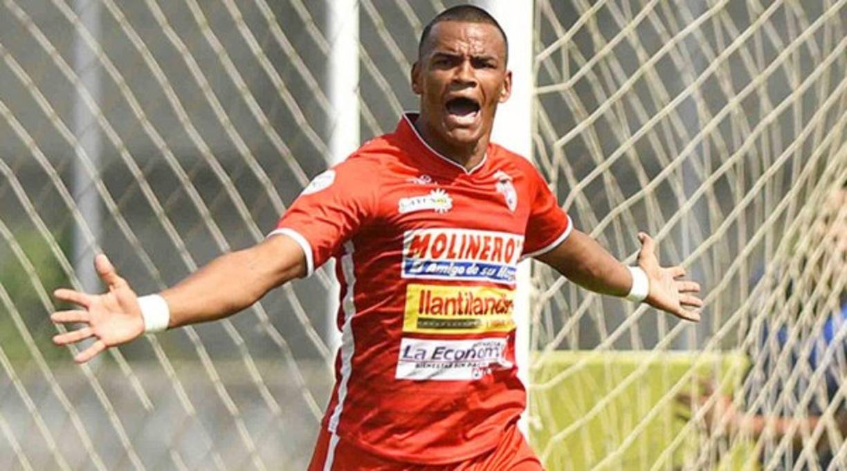 Rony Martínez quedó como agente libre tras finalizar contrato con la Real Sociedad y sigue esperando una oferta del extranjero.