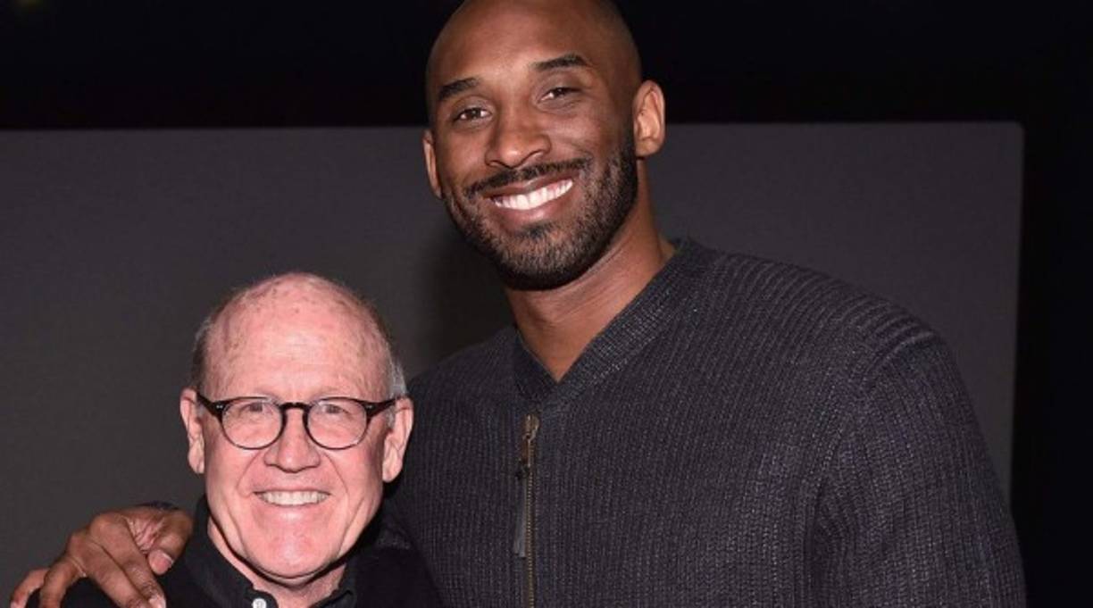 - Kobe Bryant: ¿el MVP de los Óscar? -<br/><br/>La leyenda de la NBA Kobe Bryant, ganador de cinco títulos con los Lakers, fue nominado por su corto animado 'Dear Basketball' hecho junto a Glen Keane y el compositor John Williams.<br/><br/>'¡¿Qué?! Esto va más allá del reino de la imaginación', tuiteó Bryant, de 39 años, luego del anuncio.