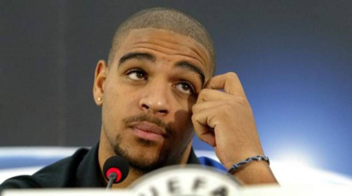 En dialogo con la revista brasileña R7, el ex delantero del Inter de Milan expresó el drama que le tocó vivir por el alcohol: 'Sólo yo sé cuánto sufrí. La muerte de mi padre me dejó un vacío enorme, acabé sintiéndome muy solo y me aislé cuando murió', dijo.