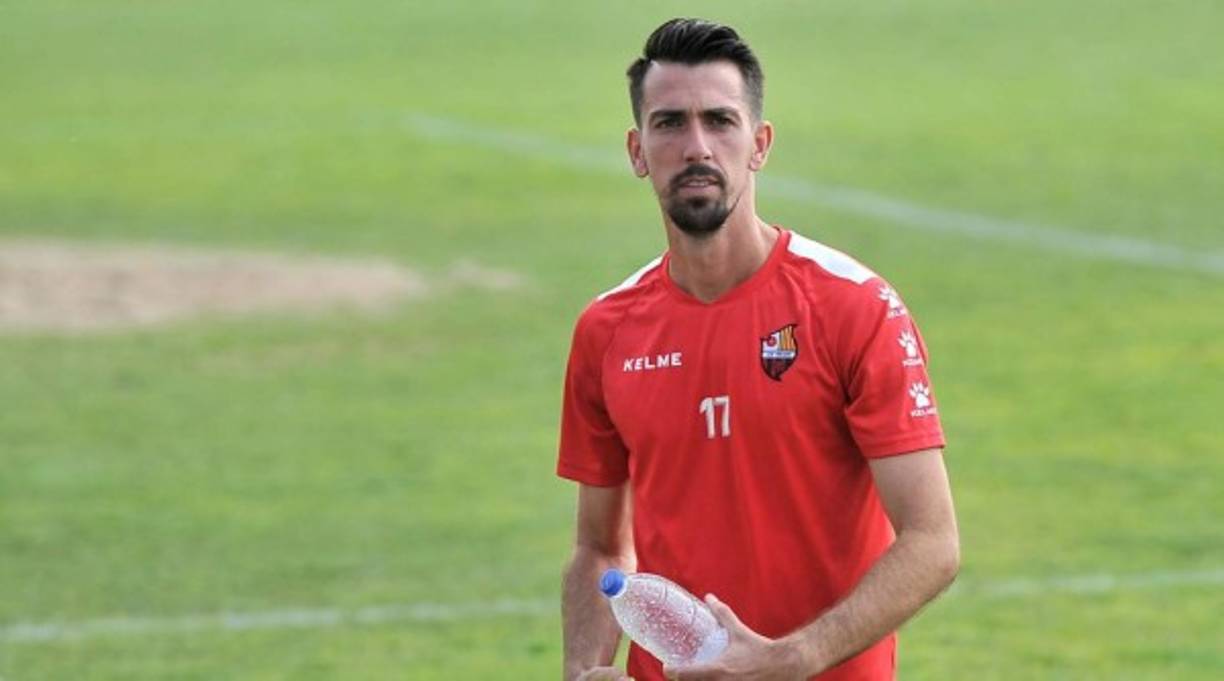 El SaganTosu de Japón ha fichado al atacante español Isaac Cuenca como agente libre. Firma hasta enero de 2022. El delantero jugó en su momento en el FC Barcelona.