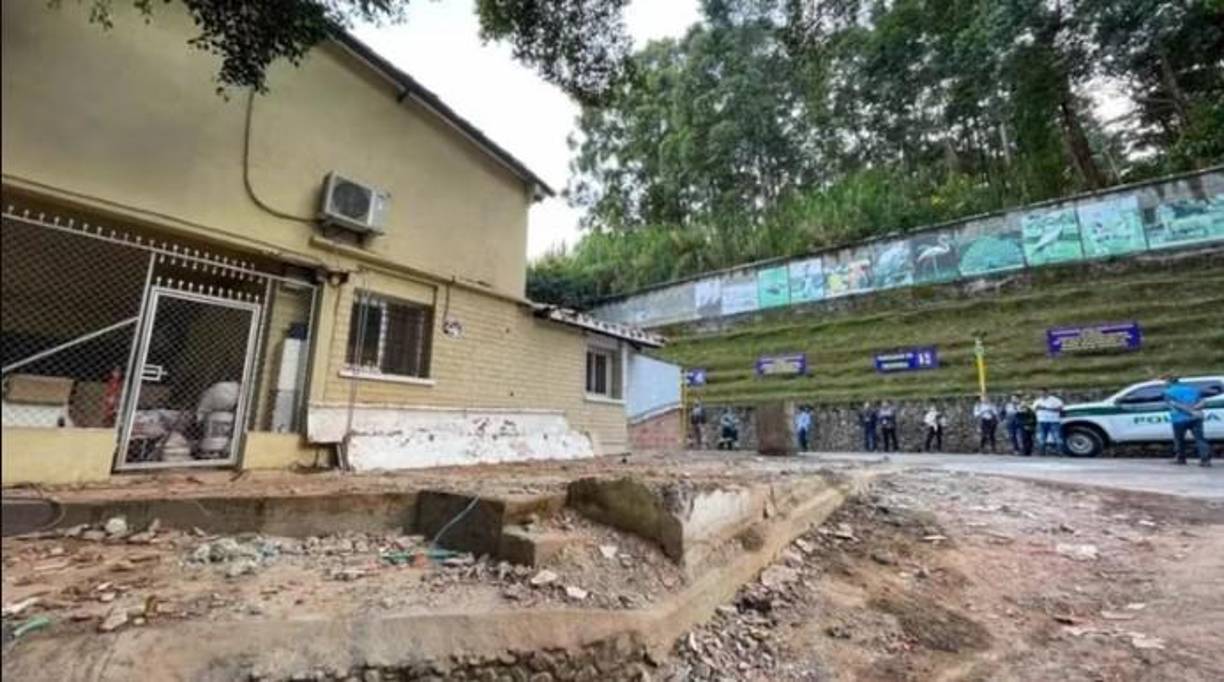 En ese entonces con la Orden de Policía n.º 249, que fue emitida por la Secretaría de Seguridad y Convivencia de Medellín, consta que la casa, citada en el documento como <b>Casa Museo Pablo Escobar, está sellada definitivamente </b>porque ya tuvo dos cerramientos: el 19 de septiembre y el 9 de octubre (2019), tal como lo confirmó su propietario”.