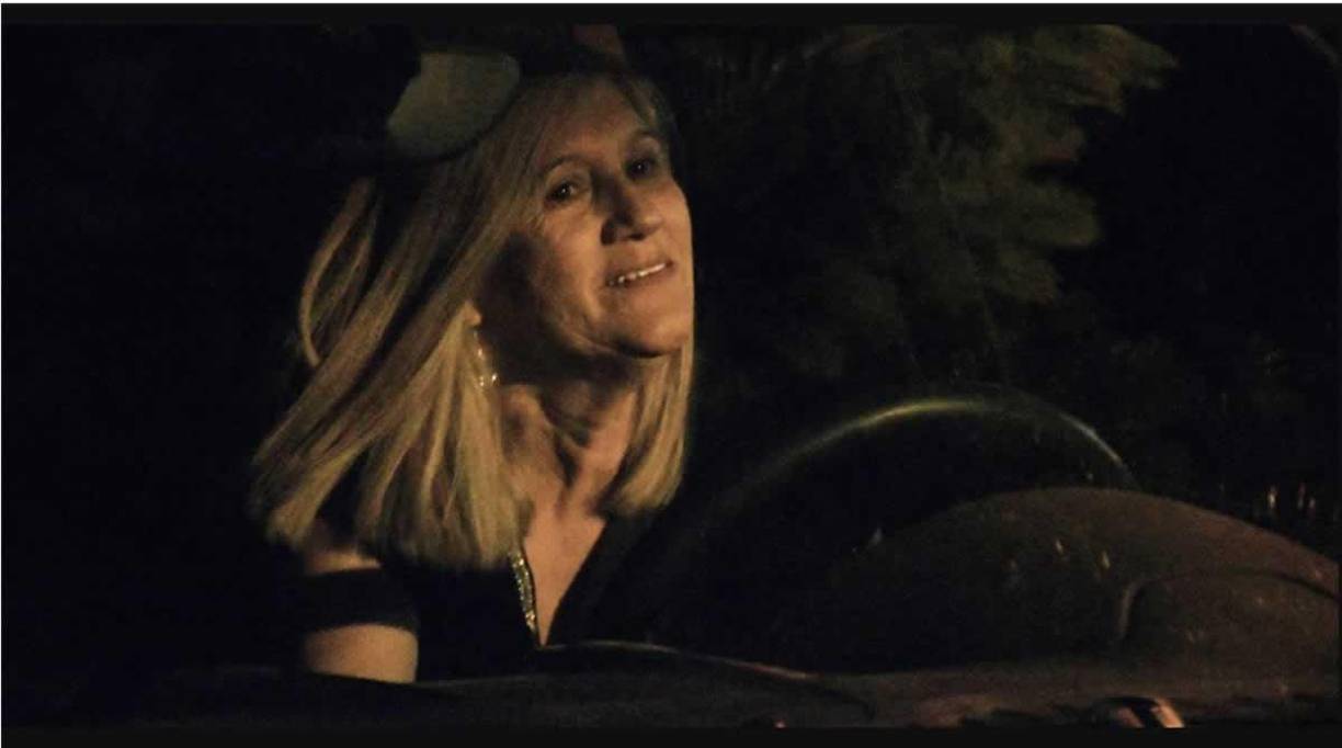 La mamá de Messi, Celia Cuccittini, llegando al hotel City Center de Rosario.