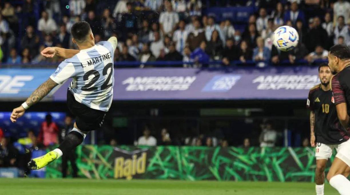 Luego de la derrota ante Paraguay en Asunción, la Albiceleste se impuso a Perú para alcanzar los 25 puntos con ventaja sobre sus escoltas y perseguidores: Uruguay, Ecuador y Colombia.