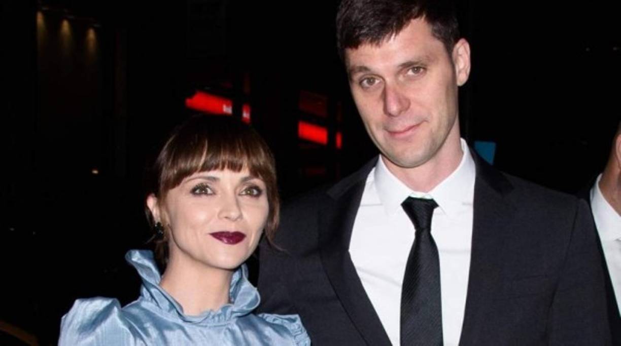 Las alegaciones de Ricci, quien incluso aseguró que su esposo la amenaza con llevarse a Freddie, fueron rechazaras por Heerdegen, por medio de un abogado.