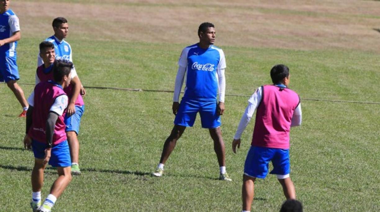 Costly se presentó este martes a los entrenamientos del Olimpia.