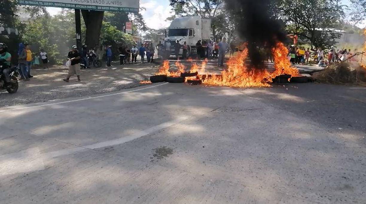 Los simpatizantes de Aguilar, quien fue candidato por el Partido Alianza Patriótica, consideran que él es inocente de los señalamientos hechos por el Ministerio Público.