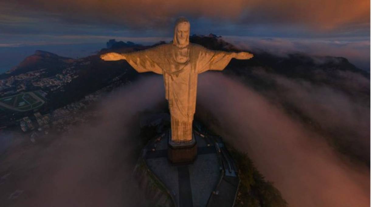 Brasil. El gigante de América Latina fue bautizado de esta manera debido a un árbol que se conoce como palo brasil (Caesalpinia echinata). Se trata de una especie muy codiciada gracias a su coloración rojiza, que sirvió para que el Imperio portugués se enriqueciera y fortaleciera.