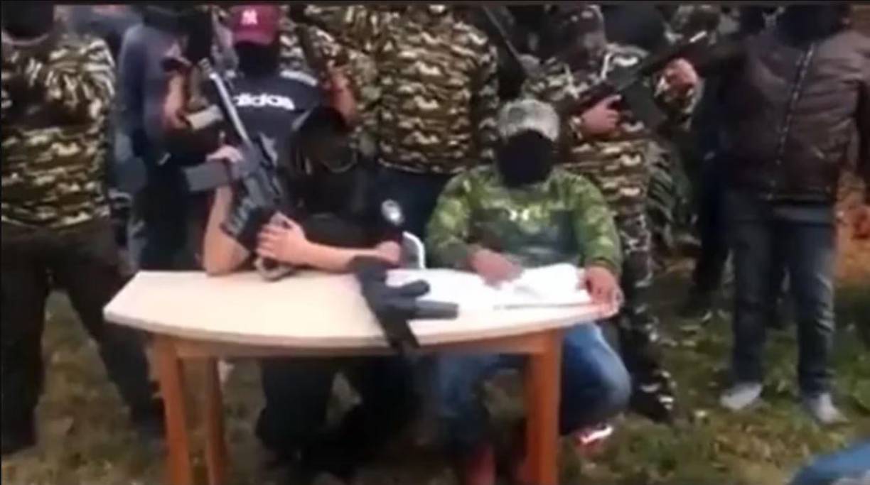 Por su parte, el gobernador de Puebla, Sergio Salomón Céspedes Peregrina, rechazó la existencia del CJNG en el municipio de Texmelucan, donde se habían mencionado previamente alegaciones relacionadas con el grupo criminal.