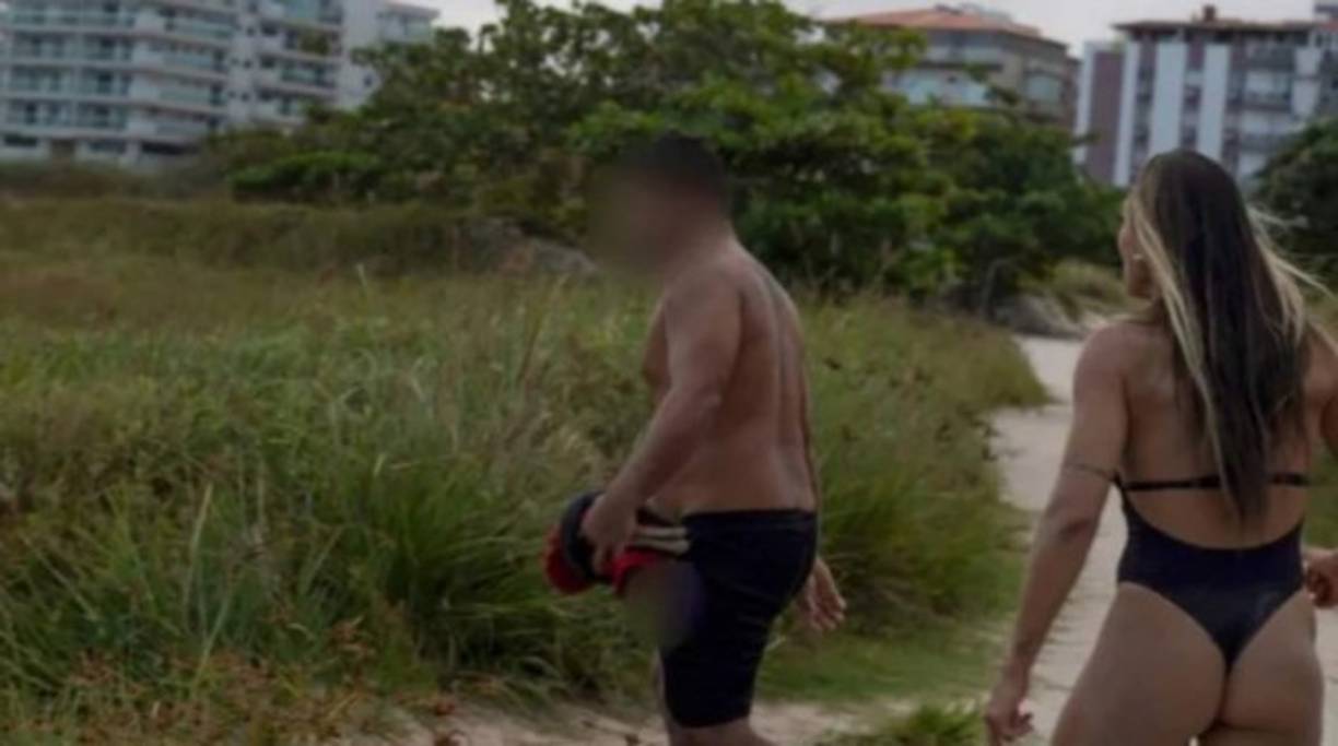 Según los diarios brasileños el hombre, de nombre, Josinei Ferreira se paró a un costado de Joice Vieira y comenzó a masturbarse en frente de ellas.