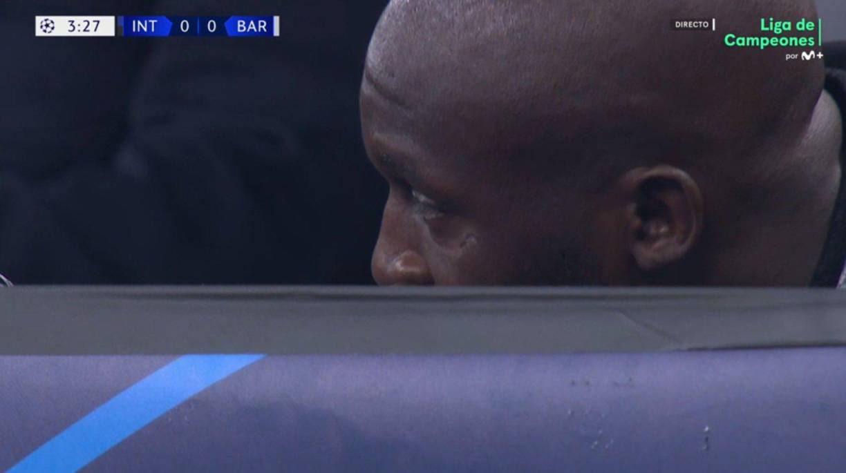 Romelu Lukaku sufrió desde el palco del estadio viendo el partido ya que no jugó por una lesión.