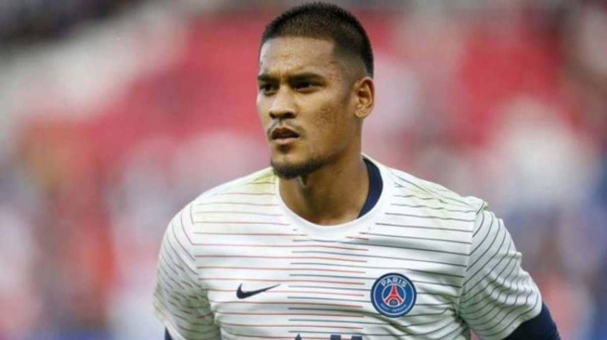 Alphonse Aréola: El portero francés de 26 años de edad habría llegado a España y medios señalan que ya pasó el examen médico del club madridista. Todo indica que el cancerbero será el reemplazo de Keylor Navas.