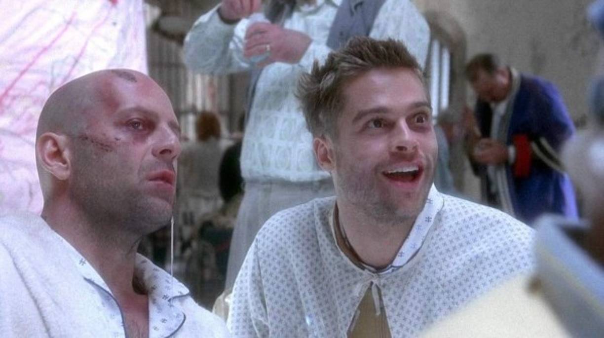 Doce Monos (1995) - 12 Monkeys<br/><br/>Con un mundo postapocalíptico y viajes en el tiempo para descubrir qué causó la catástrofe, la cinta de Terry Gilliam recibió alabanzas de la crítica.<br/><br/>Las actuaciones de Bruce Willis, Madeleine Stowe y Brad Pitt también fueron reconocidas.<br/><br/>Con esta película, Pitt ganó el Globo de Oro a Mejor Actor de Reparto, categoría en la que fue también fue nominado en los Óscar.<br/>