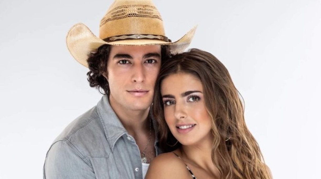 Michelle Renaud y Danilo Carrera hicieron un en vivo en sus cuentas de Instagram, para explicar la verdad detrás de su ruptura amorosa.