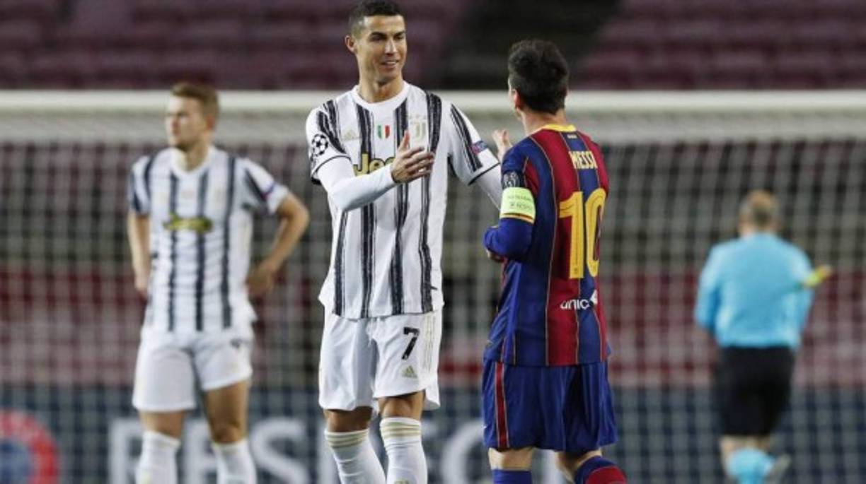 Así de alegre saludó Cristiano Ronaldo a Messi.