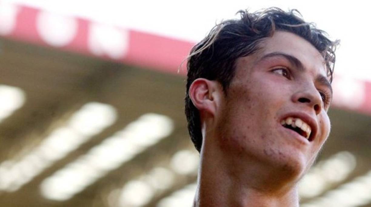 Tuvo cirugía de corazón a sus 15 años de edad: Un defecto en su corazón hizo que a temprana edad sufriera de taquicardia, motivo por el cual tuvo que tener una intervención para corregirla. Según comentó su madre, a pesar de los cuidados al día siguiente de la cirugía ya se encontraba entrenando.