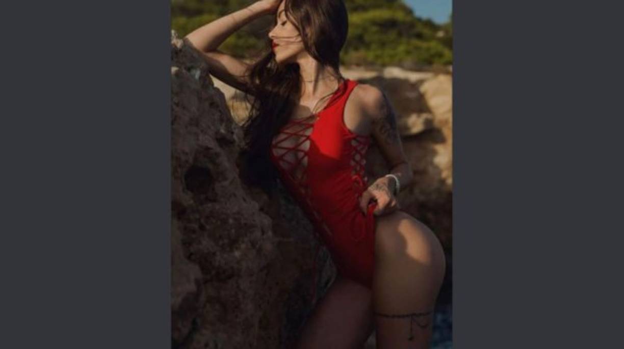 @melaniepavola la podemos encontrar de esta manera en Twitter.