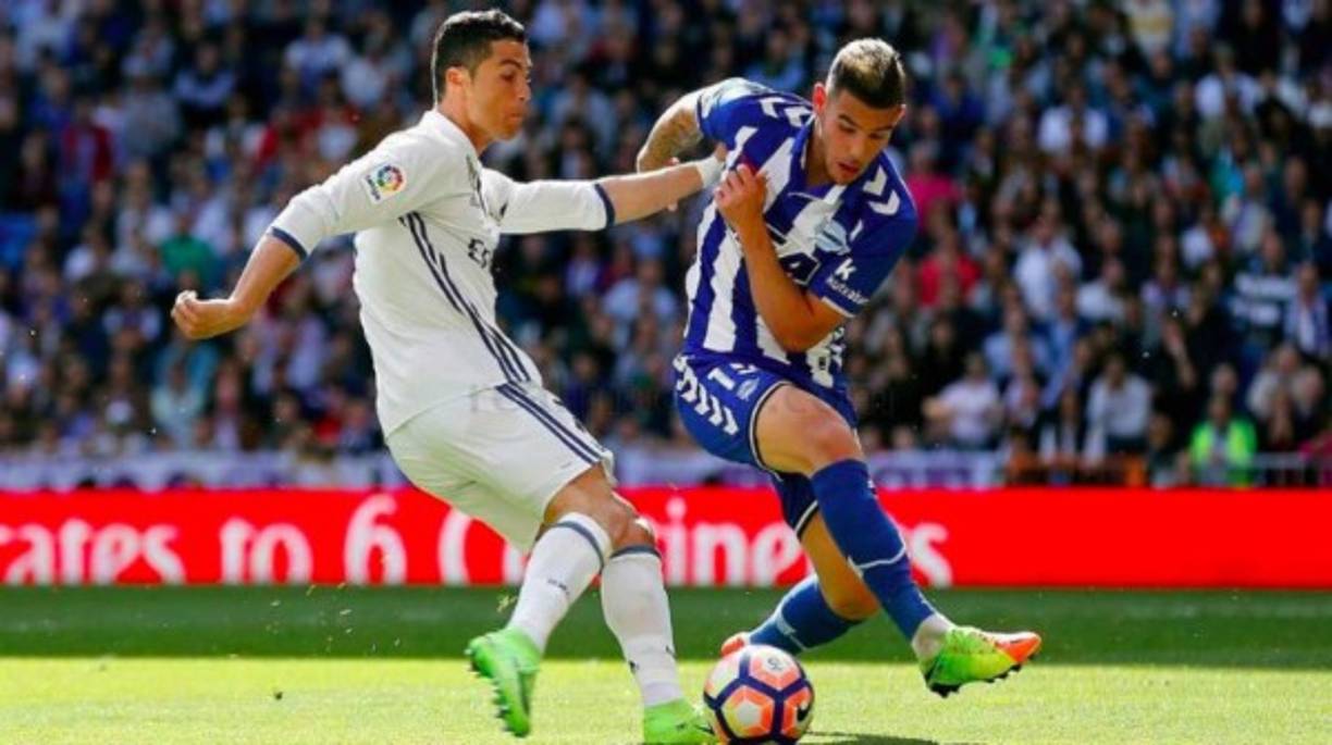 El jugador Theo Hernández del Alavés fue absuelto de cargos por supuesta agresión sexual . El futbolista sería el próximo fichaje del Real Madrid.