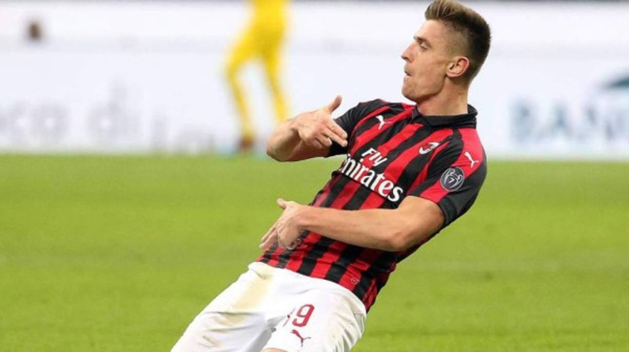 Krzysztof Piatek: El delantero polaco podría salir del AC Milan y suena para llegar al Tottenham de la Premier League de Inglaterra.