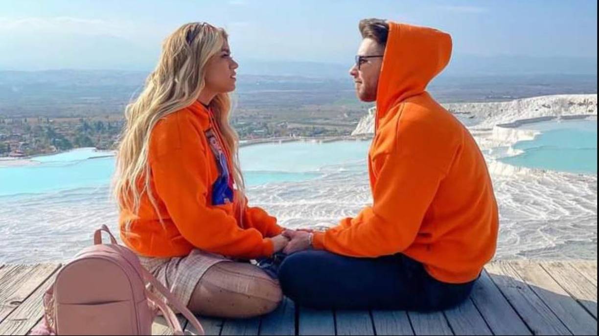 La relación entre Melfi y Bravo tampoco no duró mucho tiempo después de que terminó el reality. A principios de 2022, la pareja anunció su ruptura, dejando a muchos fans decepcionados. Ambos decidieron enfocarse en hacer crecer sus carreras, y no hablar mal del otro.