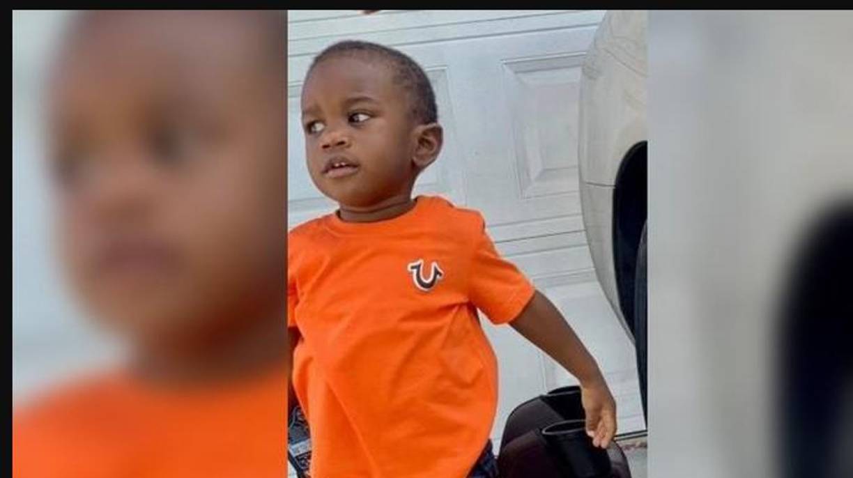 El cuerpo de un niño de 2 años identificado como Taylen Mosley, que había sido reportado desaparecido en St. Petersburg, en la costa oeste de Florida, fue encontrado muerto en un lago en la boca de un caimán.