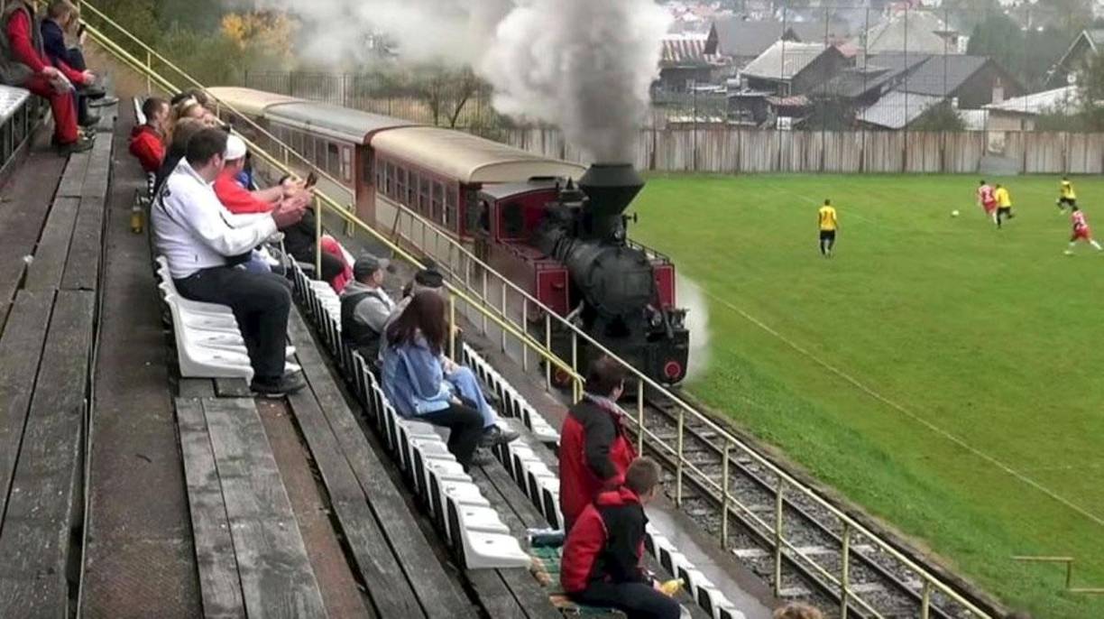 El Stadion Ciernom Balogu tiene lugar sólo para 480 aficionados, pero es uno de los estadios más conocidos del país.