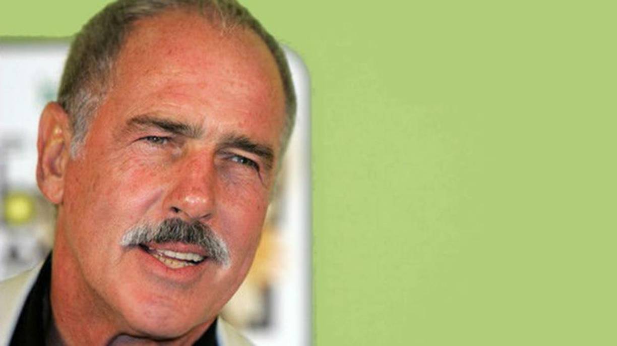 Otra de las figuras que sobresalen en el libro de Hernández es el veterano actor Andrés García, quien también admitió haber conocido a los jefes del cartel de los Beltrán Leyva. “Te ayudan cuando pueden, es depende de cómo lo tomes. A todos los conozco. Me han visto con ellos en restaurantes. ¿Y qué? Muchos nos hicimos amigos de muchos”, afirmó.