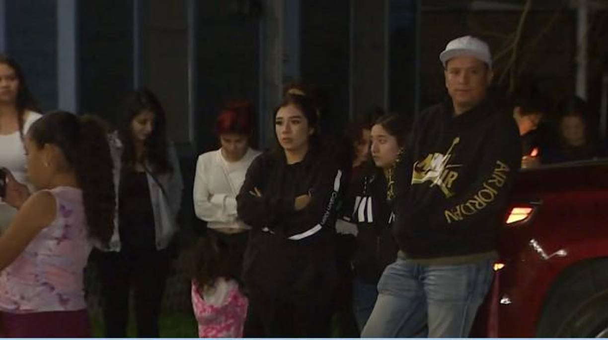 “Nuestros investigadores intentarán juntar todas las piezas y nuestras condolencias están con las familias de las víctimas y todos los afectados por esto y toda la ciudad también”, dijo González.