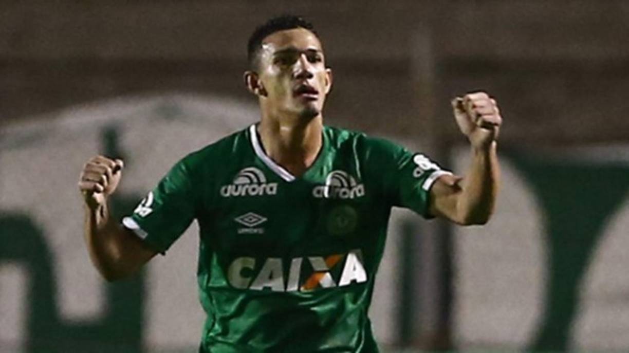 Lucas Gómez de 26 años era otro de los jugadores que había llegado como refuerzo para Chapecoense en este 2016.
