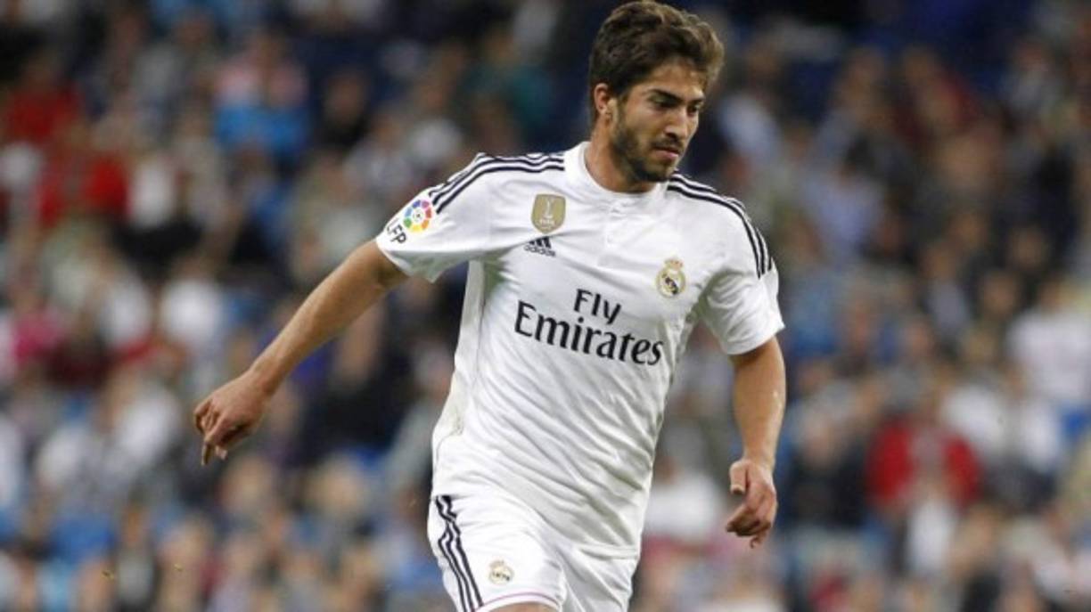 El Real Madrid anuncia la cesión del brasileño Lucas Silva al Cruzeiro hasta el 30 de junio de 2018.