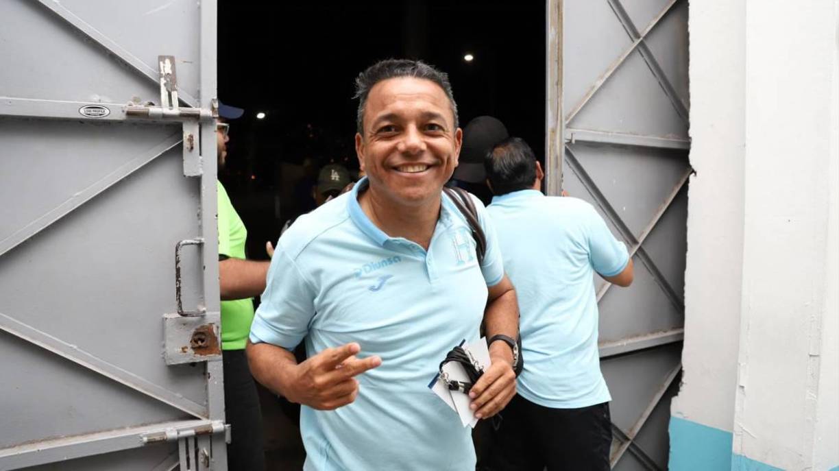 Dani Turcios, otro de los exseleccionados, no se perdió la despedida del gran Rambo.