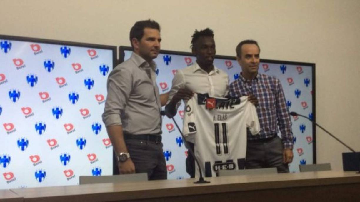 El hondureño fue presentado ante los medios de comunicación en conferencia de prensa.