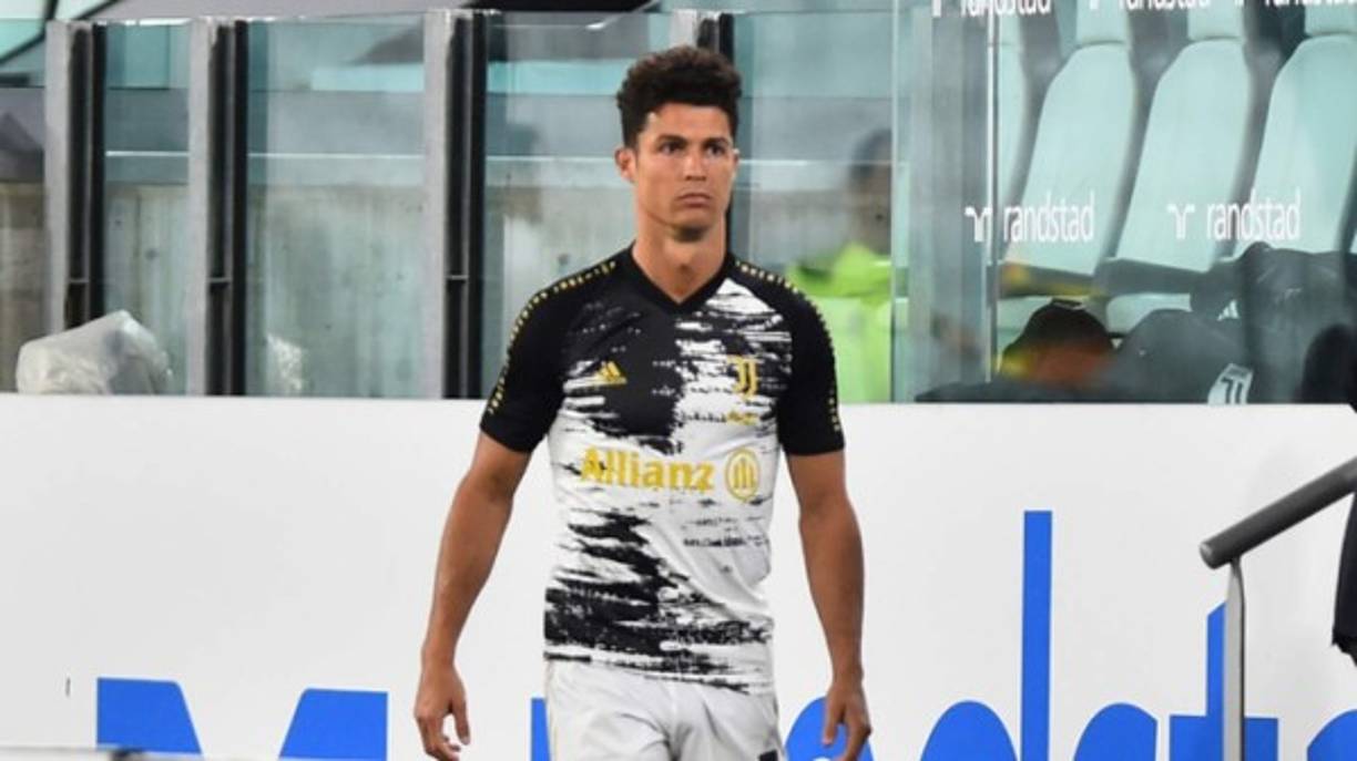 Cristiano Ronaldo: En las últimas horas ha credido el rumor que el atacante portugés podría dejar a la Juve y llegar al PSG de Francia.