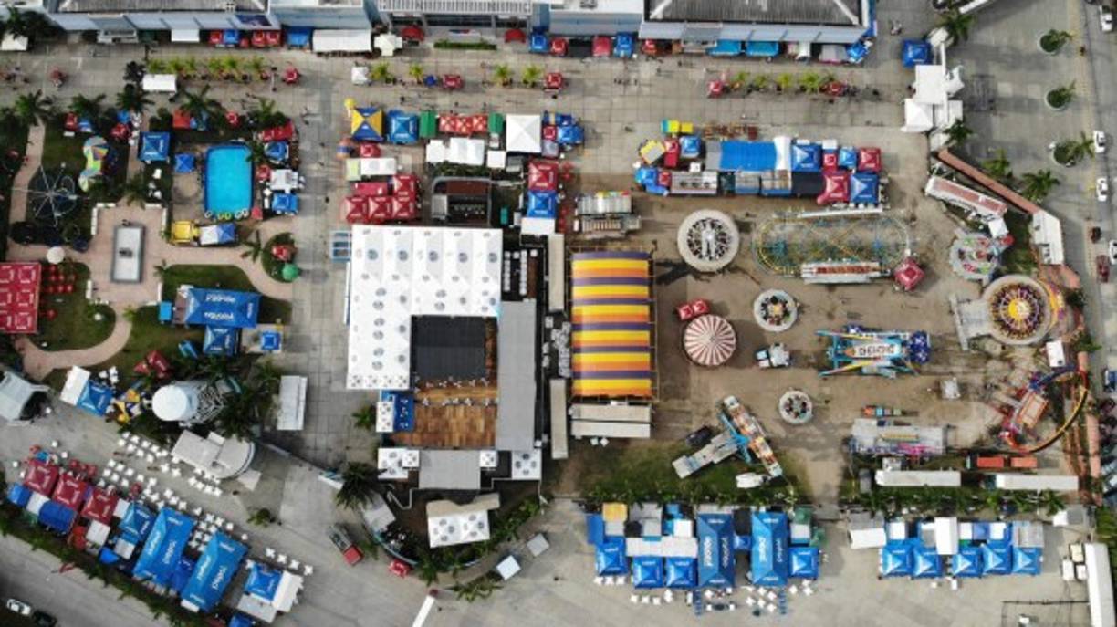 Son más de 400 expositores que hay en la Expo Juniana que se lleva a cabo en Expocentro.