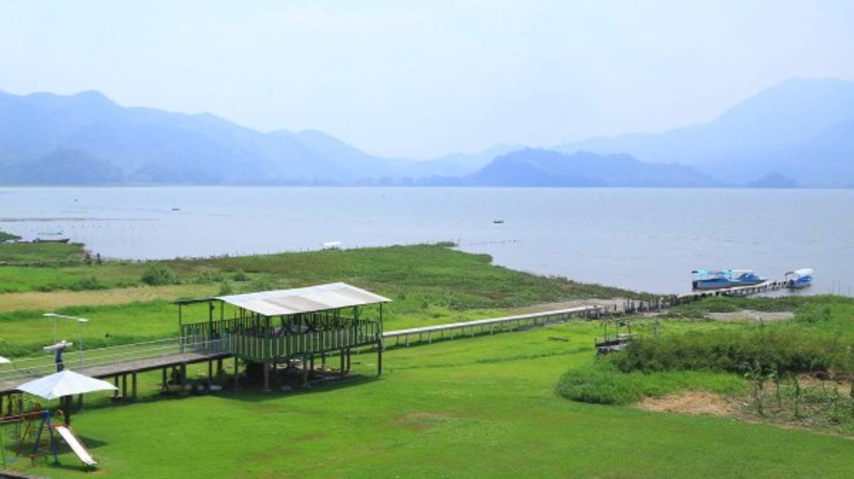 En el Lago de Yojoa se pueden practicar deportes acuáticos, disfrutar del paisaje y degustar su exquisita gastronomía.