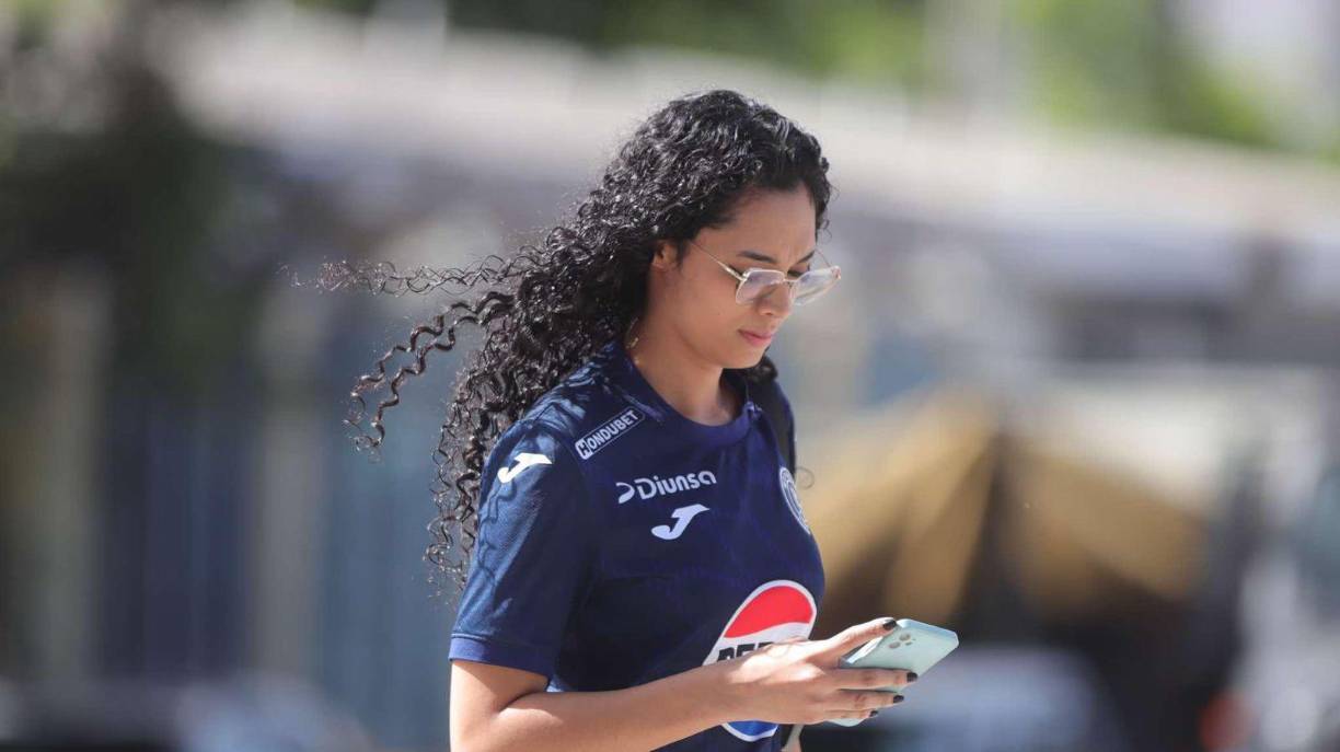 La afición empezó a llegar desde tempranas horas para ver al equipo de sus amores.