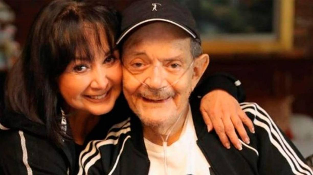 Pese a lo mucho que ha trabajado y ha dedicado arduo esfuerzo a su carrera actualmente atraviesa una dura crisis económica que la obligará a dejar su residencia en Acapulco.