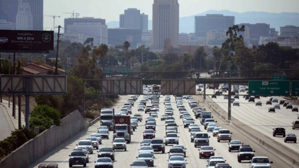 Sacramento, California: Pese a no encontrarse en una zona costera, el aumento del nivel del mar afectaría a esta ciudad ya que traería más agua salada al Delta San Joaquín, el centro de distribución de agua para el estado de California que se vería obligado a descargar agua afectado las ciudades a su alrededor.