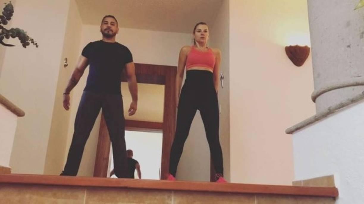 Los rumores de un embarazo no tendían cabida hasta el momento, dado que la actriz no ha sido relacionada con ningún otro tras su polémica separación del actor argentino Julián Gil.<br/>