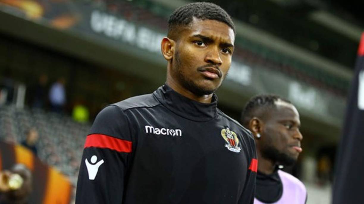 Marlon Santos vuelve a ser jugador del Barça después de jugar un año cedido en el Niza de Francia. Así lo ha confirmado el club francés en un comunicado en el que confirma que el Barcelona ha ejercido la opción de repesca que tenía tras el primer año de cesión y ahora intentará traspasar al central. Cabe recordar que Marlon firmó dos años de cesión y el Niza tenía una opción de compra alrededor de los 25 millones de euros. Foto Niza