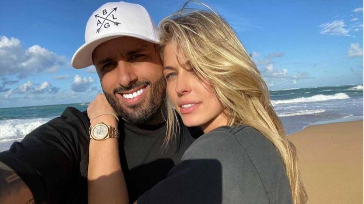 Cabe mencionar que el puertorriqueño (de 41 años) estuvo comprometido en 2020 con otra modelo estadounidense, Cydney Moreau. 