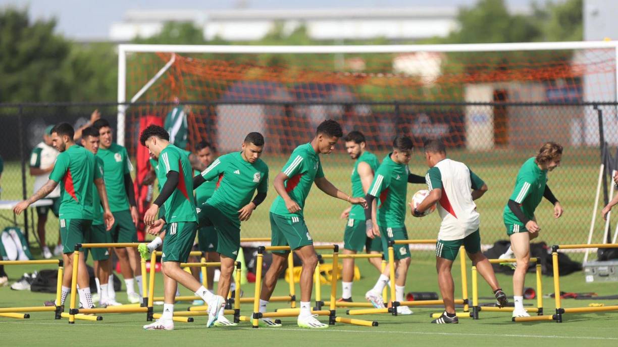 Una hondureña cautiva: México cerró filas para la batalla ante Honduras