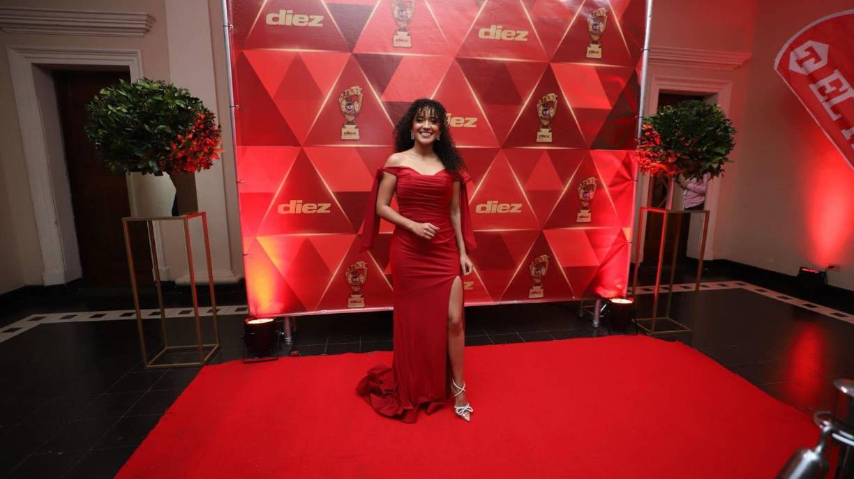 Emma Ramos, corresponsal de DIARIO DIEZ, fue parte de la cobertura de nuestro medio en la GALA de los Premios DIEZ 2023.