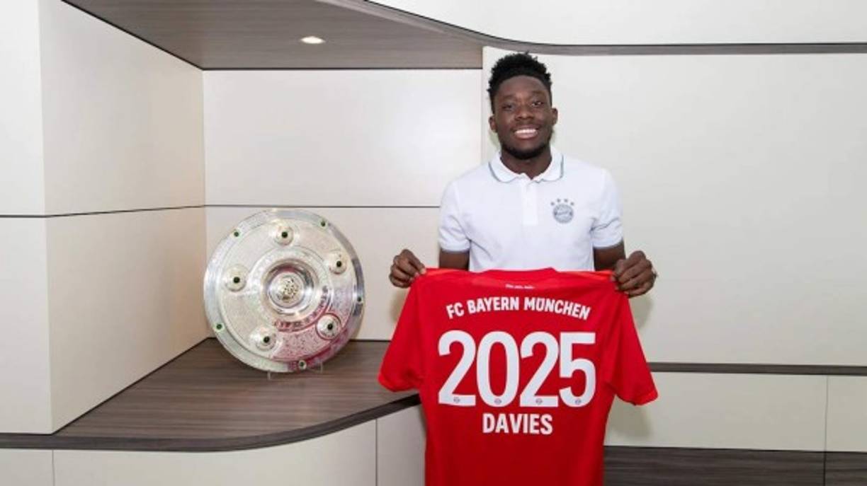 El Bayern Múnich ha renovado el contrato de Alphonso Davies. Ambas partes acordaron alargar la duración de la vinculación, que expiraba en 2023, prolongándolo por dos años más hasta el 30 de junio de 2025. El canadiense de 19 años llegó al club bávaro en otoño de 2018 desde los Vancouver Whitecaps.