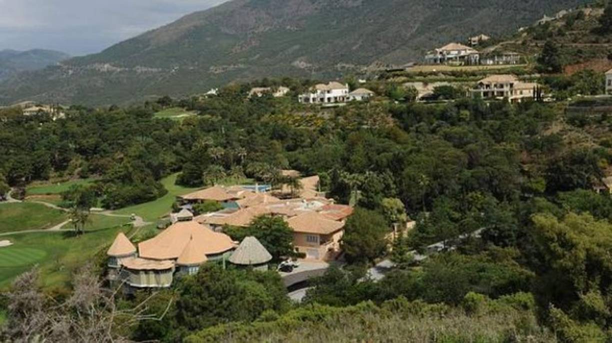 La pareja se ha alojado en dos villas muy exclusivas de La Zagaleta, una selecta urbanización en el municipio de Benahavís, cuyo precio no baja de los 7.000 euros la noche.