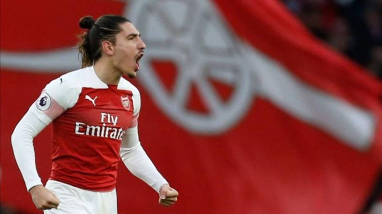 Héctor Bellerín sería el sustituto de Achraf Hakimi en el Inter de Milán. Los neroazzurri, según Sky Italia, ya habrían comenzado a negociar con el Arsenal la posibilidad de hacerse con el lateral derecho de la cantera del Barça, que estaría valorado en unos 25 millones de euros.<br/><br/>Foto - AFP