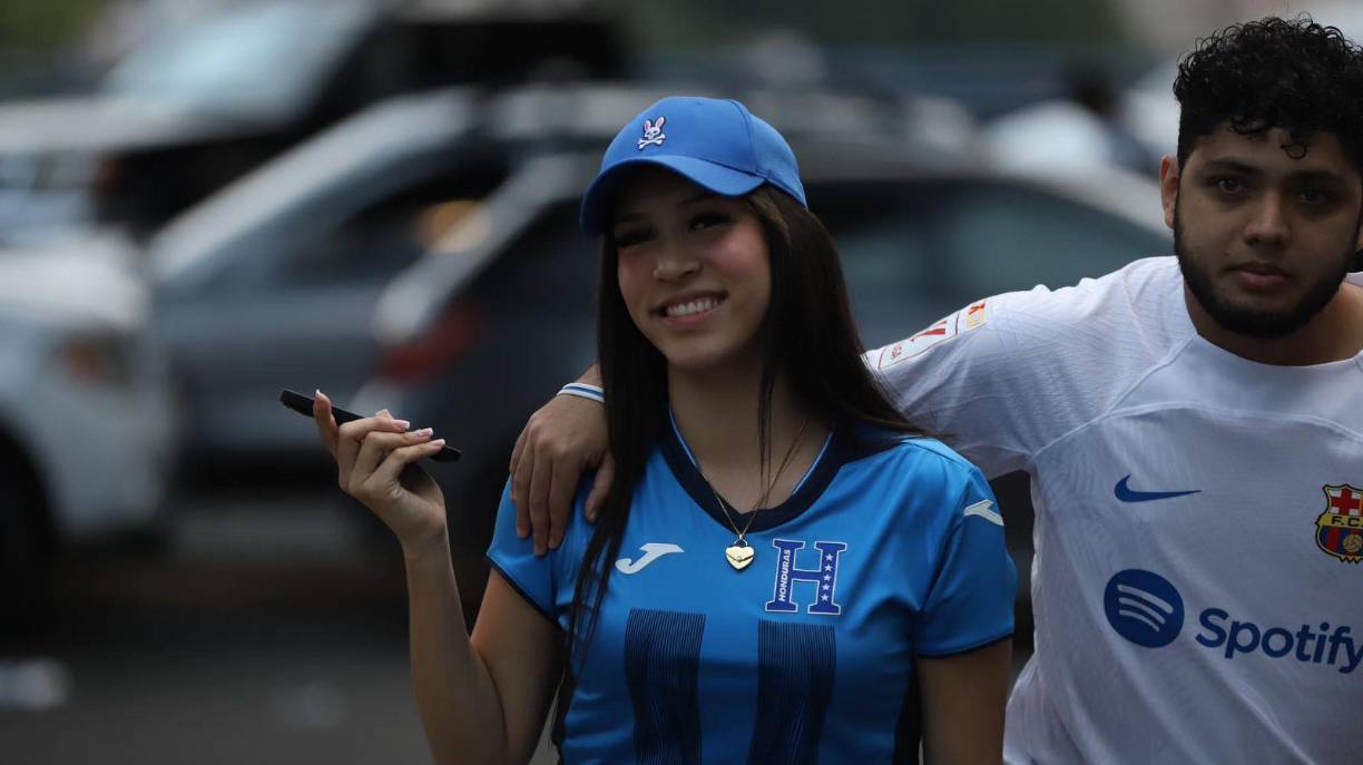 Las chicas no quisieron perderse el bonito duelo en Tegucigalpa, en donde se busca también un pase a la Copa América 2024. 