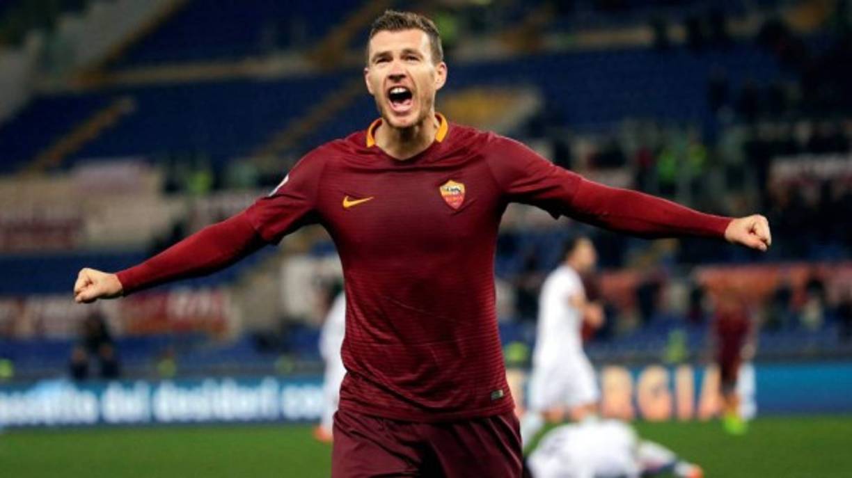 Edin Dzeko: El delantero bosnio es la figura en el ataque de la Roma y su nombre suena para llegar a la Juventus.