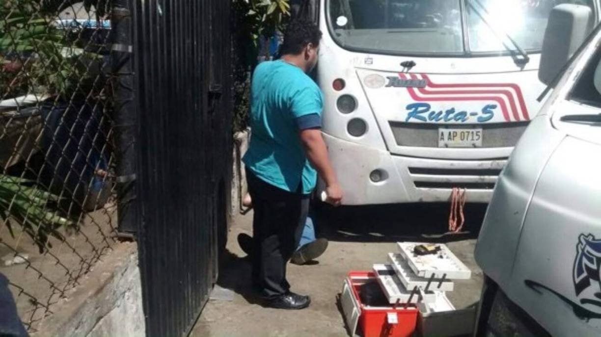 El levantamiento del cadáver del empresario del transporte, Carlos Andonie.