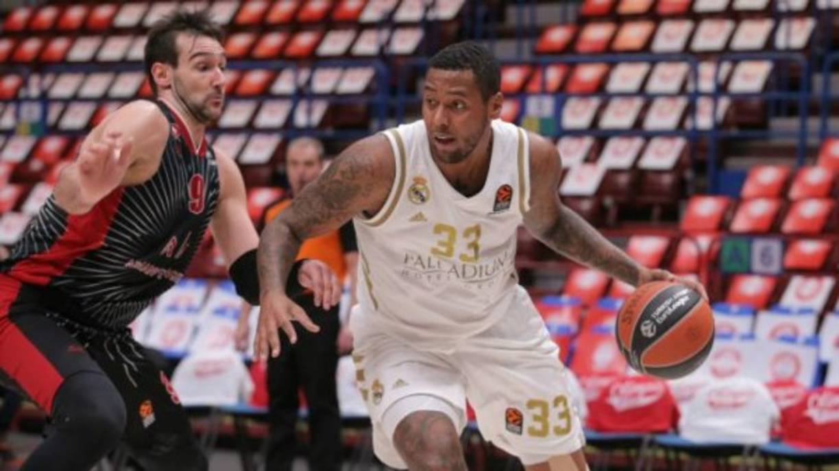 El Real Madrid había anunciado que 'un jugador de nuestro primer equipo de baloncesto ha dado positivo tras las pruebas realizadas de coronavirus COVID-19'.<br/><br/>Según la prensa española, el jugador en cuestión sería Trey Thompkins.